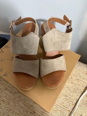 Italian Women's Suede Platform Sandals in Taupe